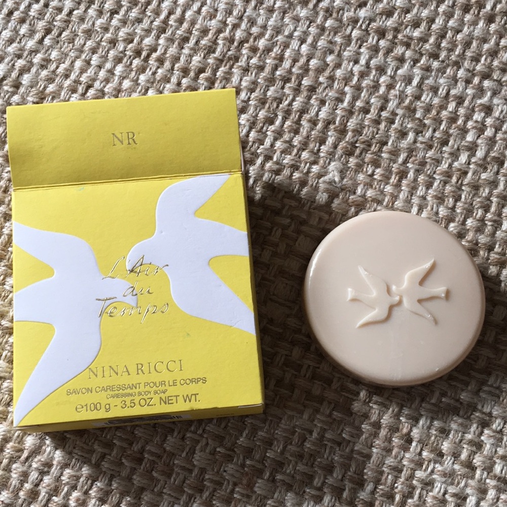 Nina Ricci body soap
